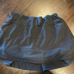 Lulu lemon pace rival skirt size 6